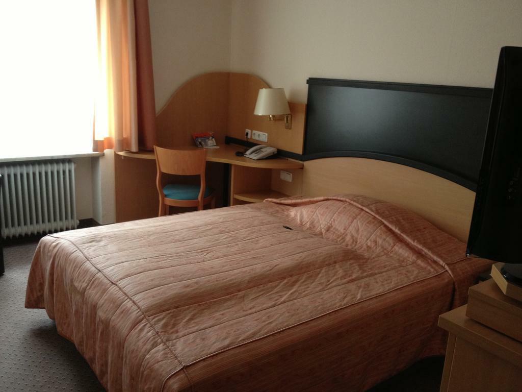 Privat Hotel Riegele Augsburg Exterior photo